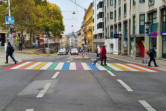 zebrastreifen-regenbogen.jpg 