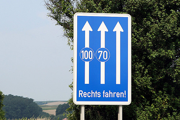 mindestgeschwindigkeit_fahrstreifen_01.jpg 