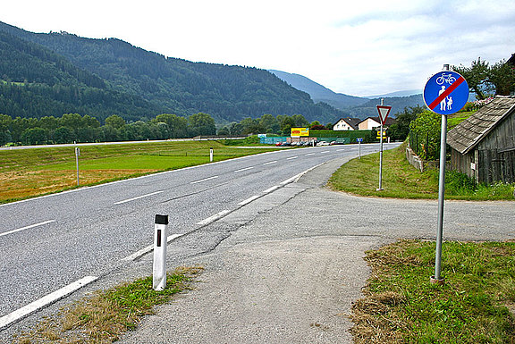 Ende eines Geh- und Radwegs