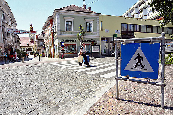 zebrastreifen-freiheitsplatz.jpg 